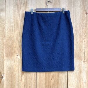 J. McLaughlin Navy Blue Embossed Skirt Sz Large